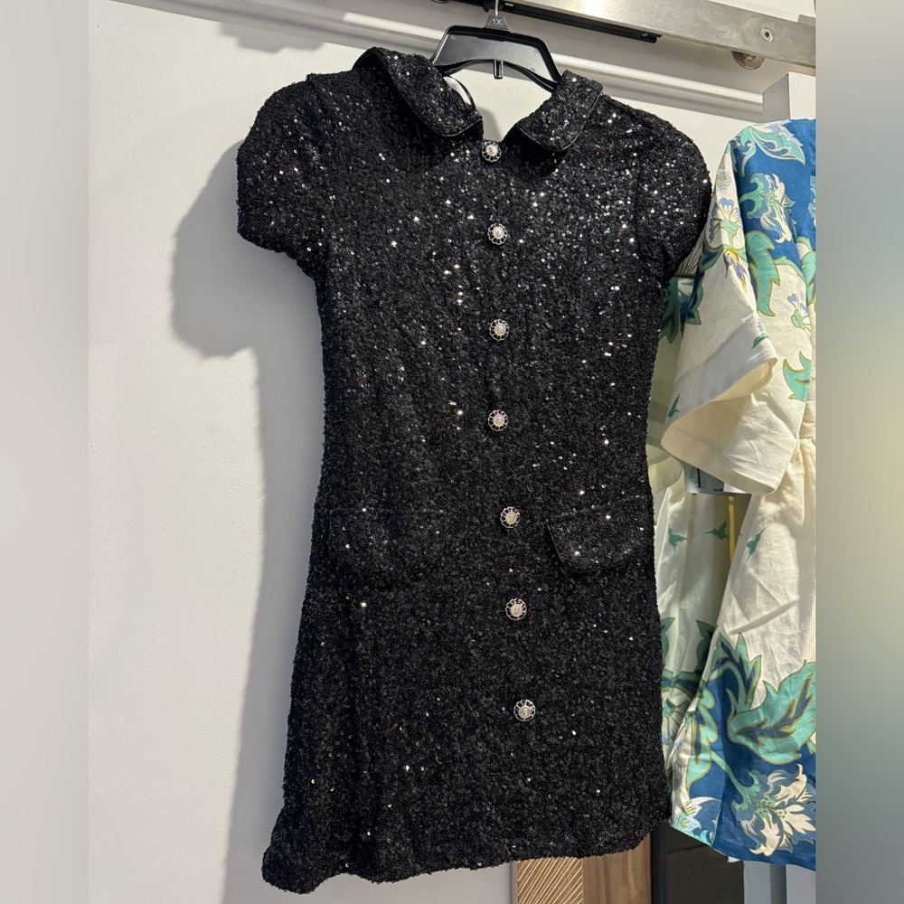 New NWT small Mable black sequin dress that sparkles, alluring buttons front